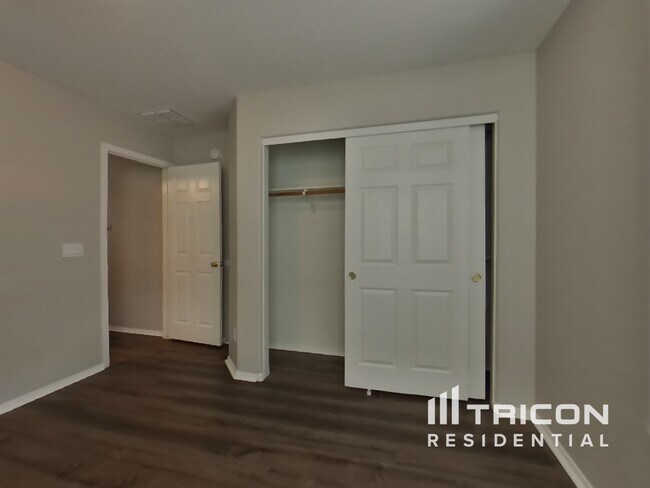 Building Photo - 46023 W Starlight Dr