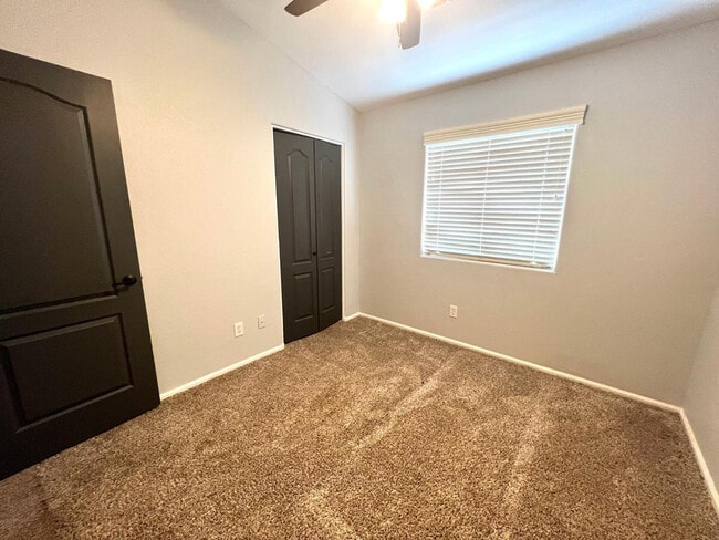 Building Photo - 28496 N Dolomite Ln