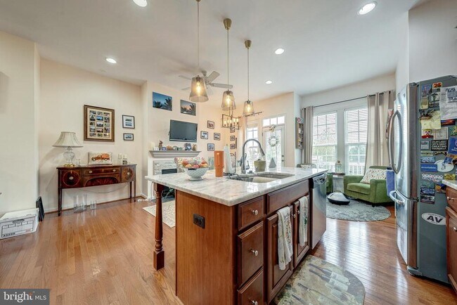 Building Photo - 22644 Amberjack Square