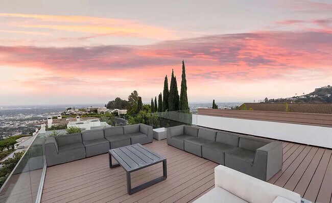 Building Photo - 2110 Hercules Dr