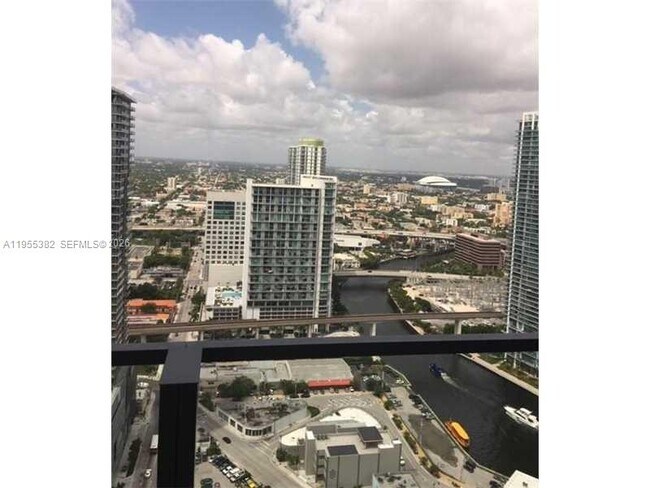 Building Photo - 68 SE 6th St