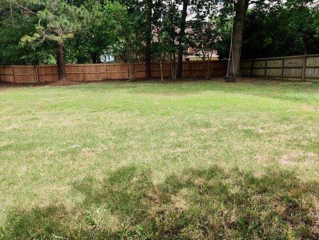 Building Photo - 2020 Allenby Rd
