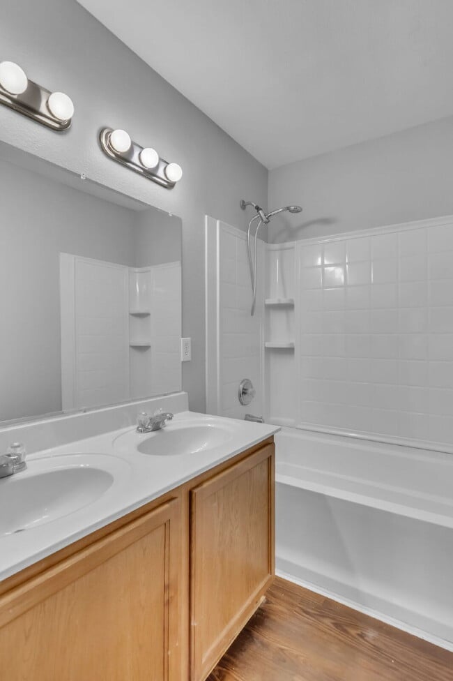 Building Photo - "Spacious 4-Bedroom Home – 2,085 Sq Ft For...