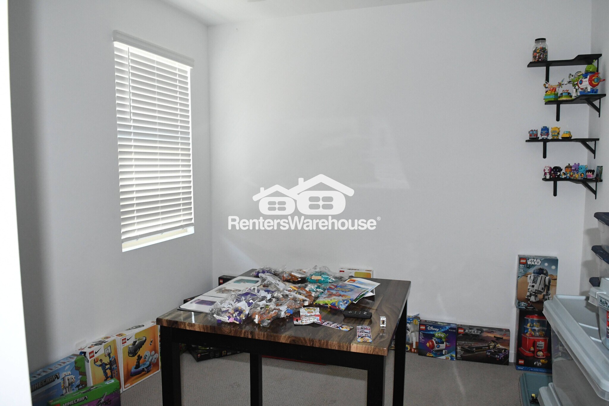 Building Photo - 16009 W Cottontail Ln