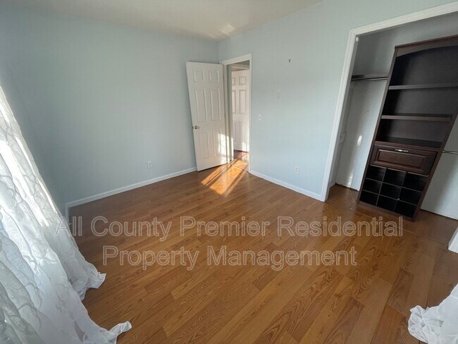Building Photo - 3138 Powhatan Ave