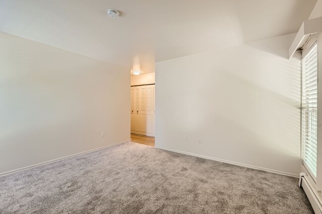 Building Photo - 620 Mathews St