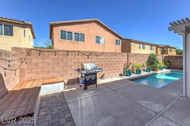 Building Photo - 10598 Cliff Lake St