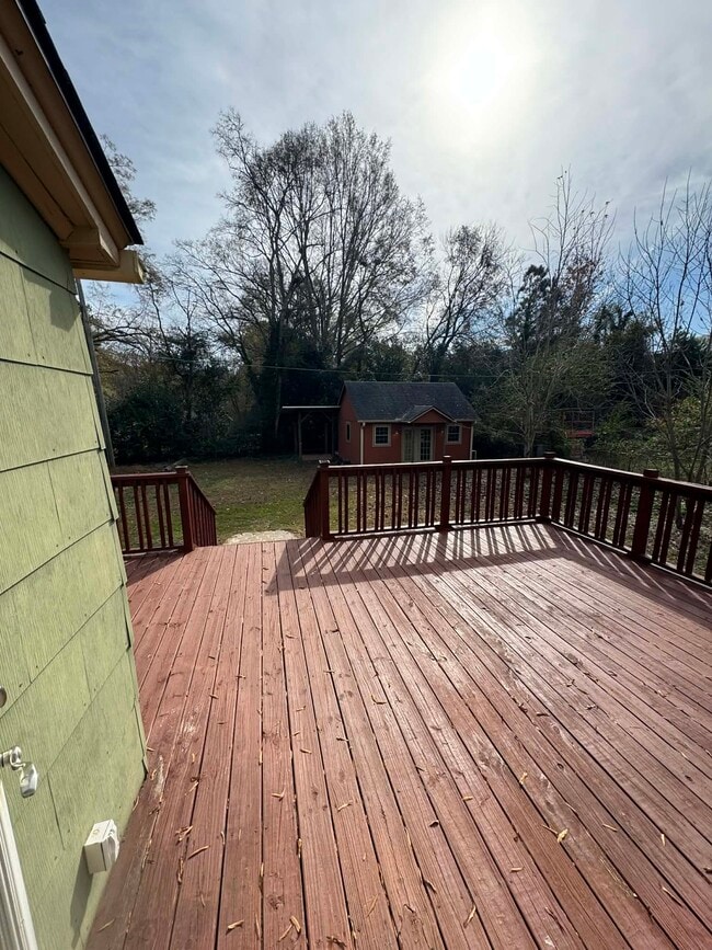 Building Photo - 206 Briggs Ave