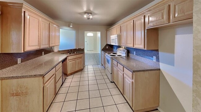 Building Photo - 2013 Cedar Meadow Ln