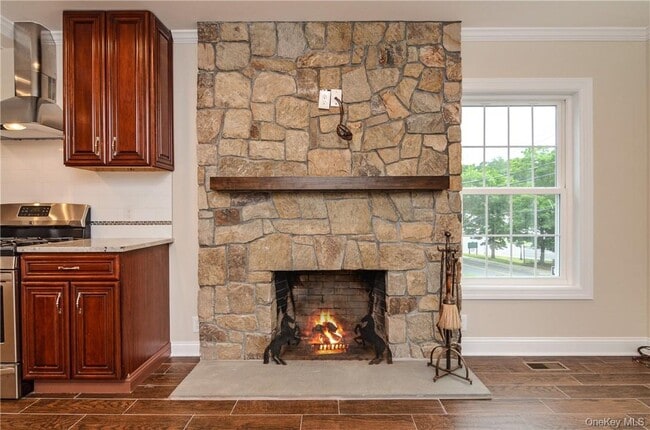 Building Photo - 304 Battle Ave