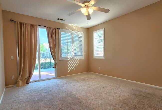 Building Photo - 4BD 3.5BA Waterfront Home on Cul-De-Sac in...