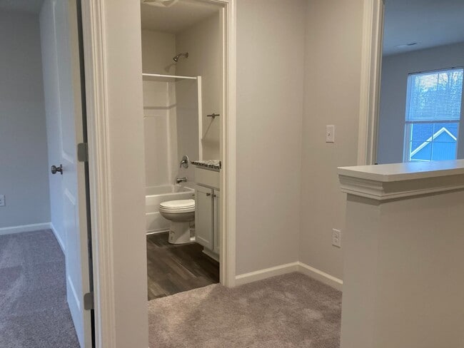 Building Photo - ** Apply TODAY ** Possibly Have Keys in Hand TOMORROW **