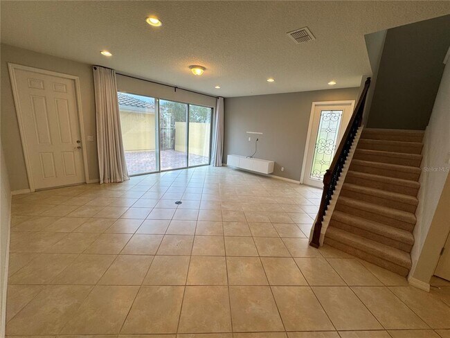 Building Photo - 11902 Lorenza Ln
