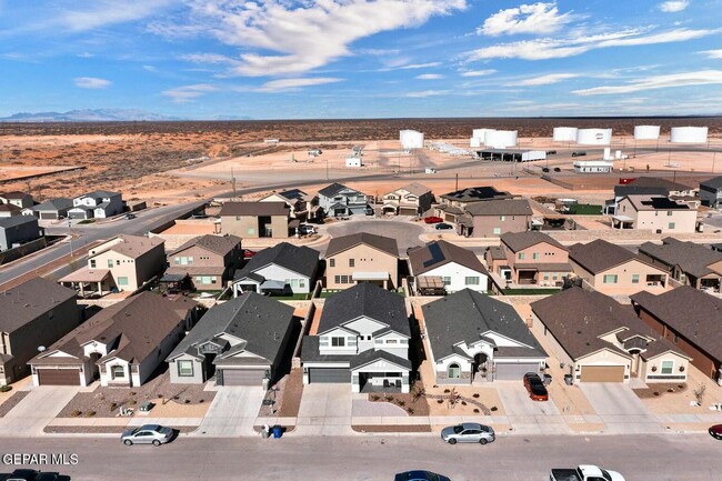 Building Photo - 12313 Desert Heights Ct