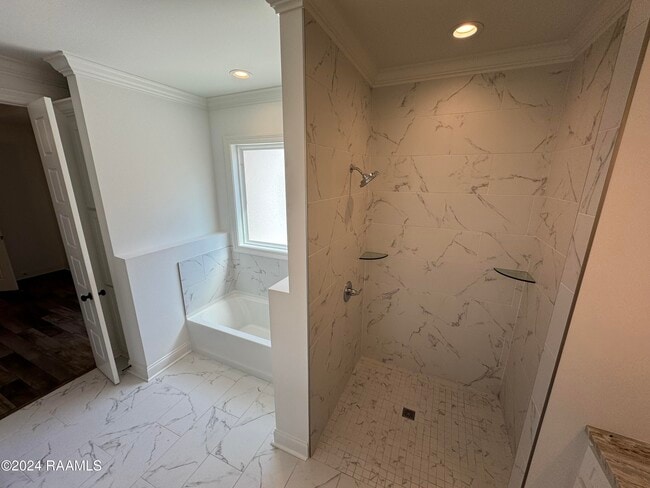 Building Photo - 304 San Sebastian Dr