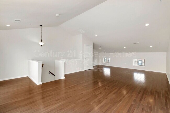 Building Photo - 22447 Norwalk Square