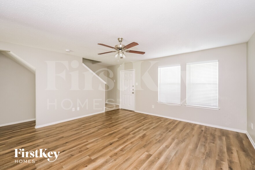 Building Photo - 2553 Big Spring Dr