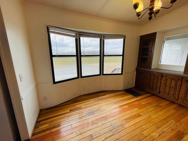 Building Photo - 3 BR, 2 BA doublewide in Pikeville school district