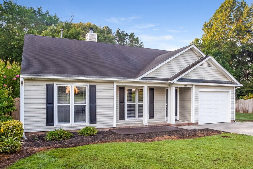 Building Photo - 1309 Southwind Ct SW