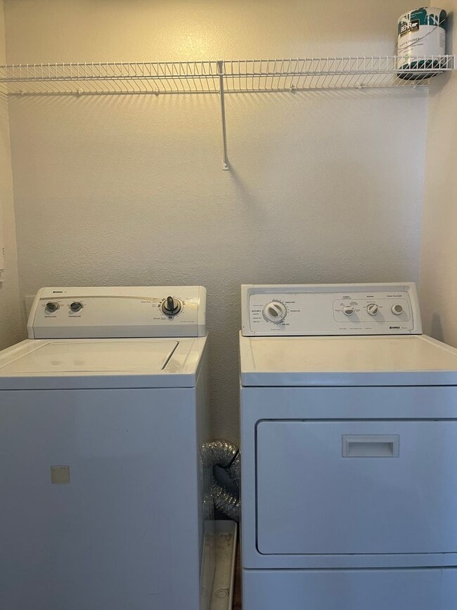 Building Photo - 3605 Spanish Butterfly St