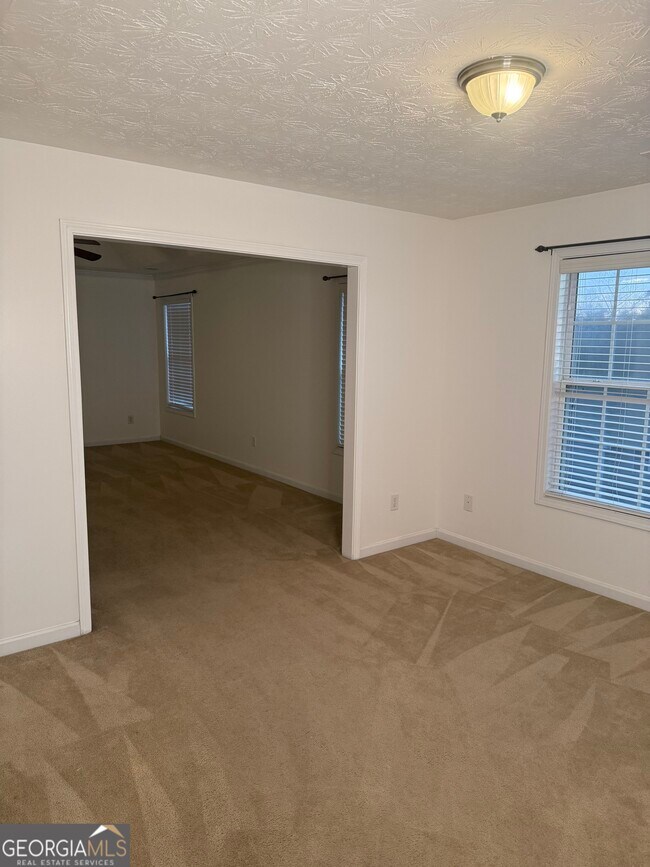 Building Photo - 1221 River Rush Ln NE