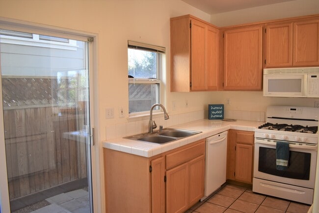 Building Photo - 538 Margie Pl