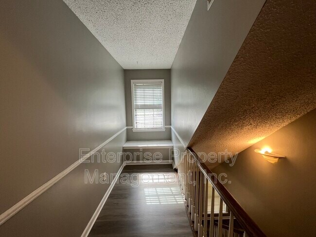 Building Photo - 1447 Tree Haven Cove