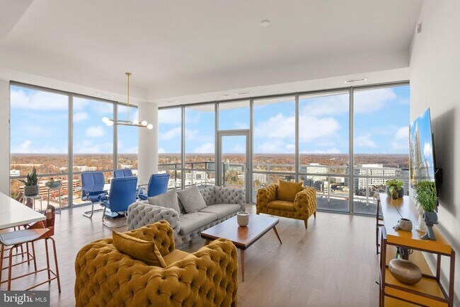 Building Photo - 7887 Jones Branch Dr