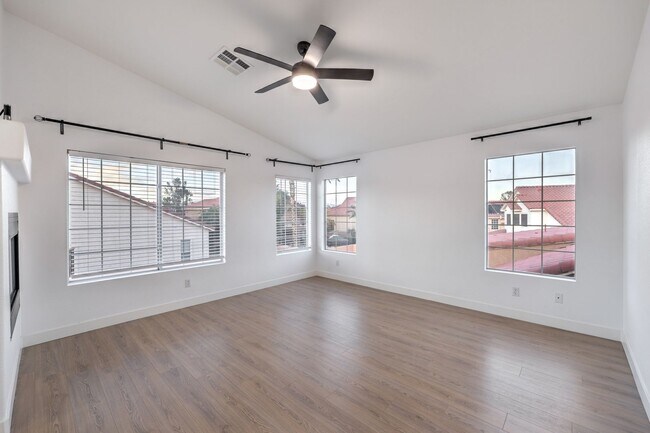 Building Photo - Beautiful 4BR / 3BA Corner-Lot Home with Designer Finishes