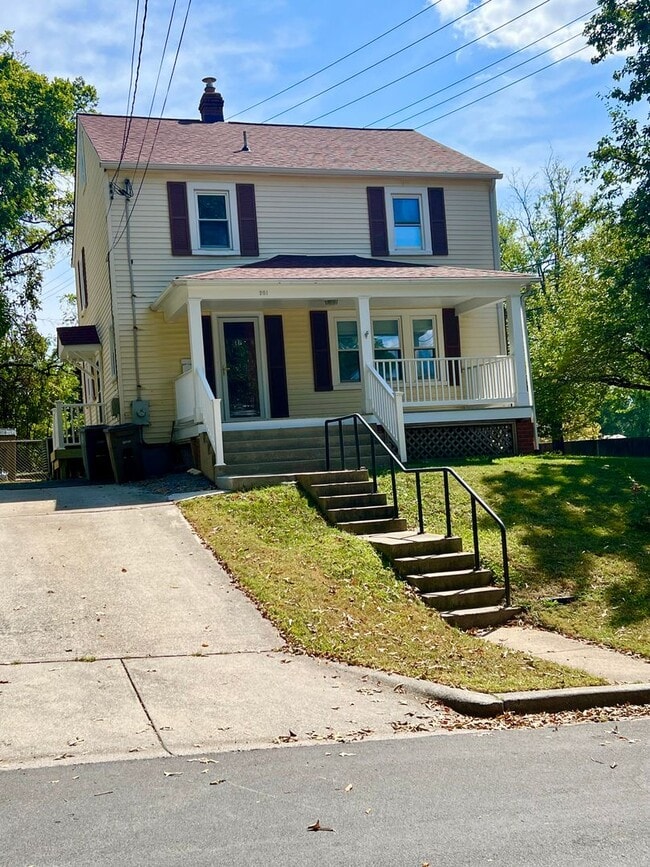 Primary Photo - 201 Highland Ave