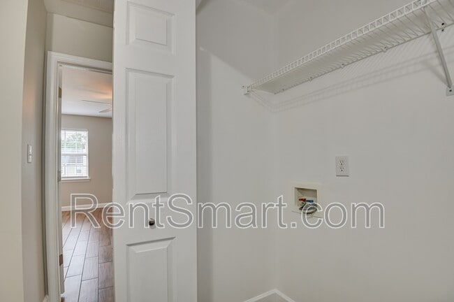 Building Photo - 4686 Brookwood Ln
