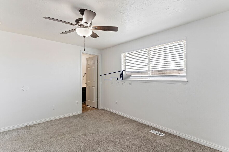 Building Photo - 1721 750 W St