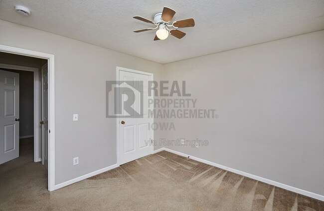 Building Photo - 2017 Vista View Dr