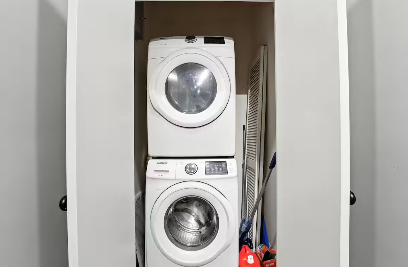 Building Photo - 492 N Thomas St