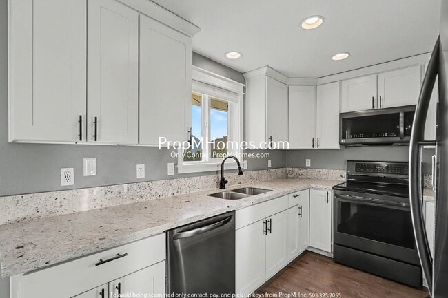 Building Photo - Beautifully Updated Four Bedroom Bethany Home!