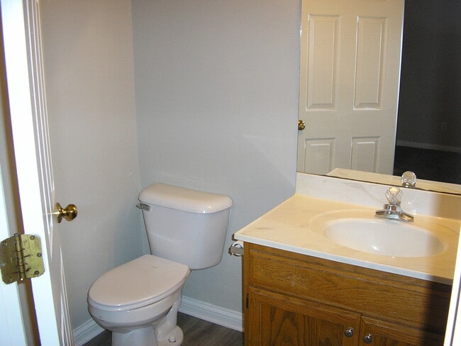 Building Photo - 1055 Winners Cir