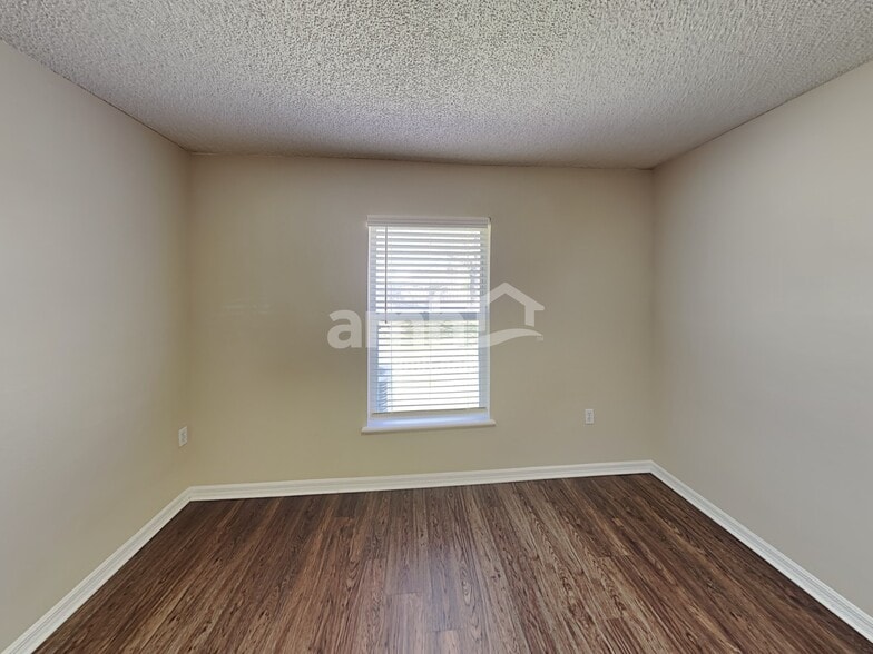 Building Photo - 3417 Hickory Hammock Rd