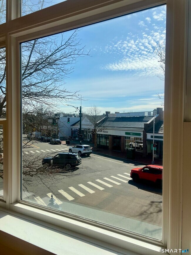 Building Photo - 88 Main St