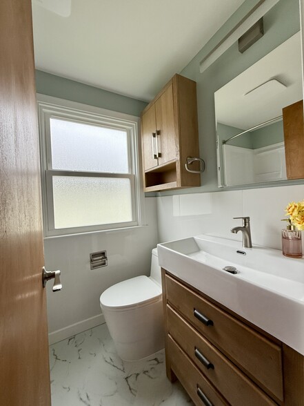 Building Photo - 312 Nassau Ave