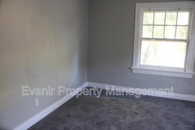 Building Photo - 1568 N Euclid Ave