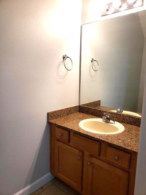 Building Photo - "Charming 3-Bed Townhouse Retreat in Fort Walton Beach!"