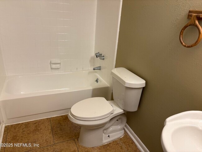 Building Photo - 2845 Derringer Ct