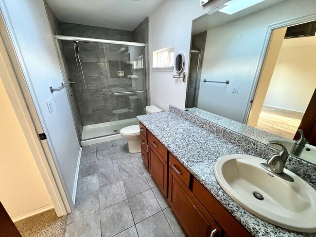 Building Photo - 20915 NE 17th St