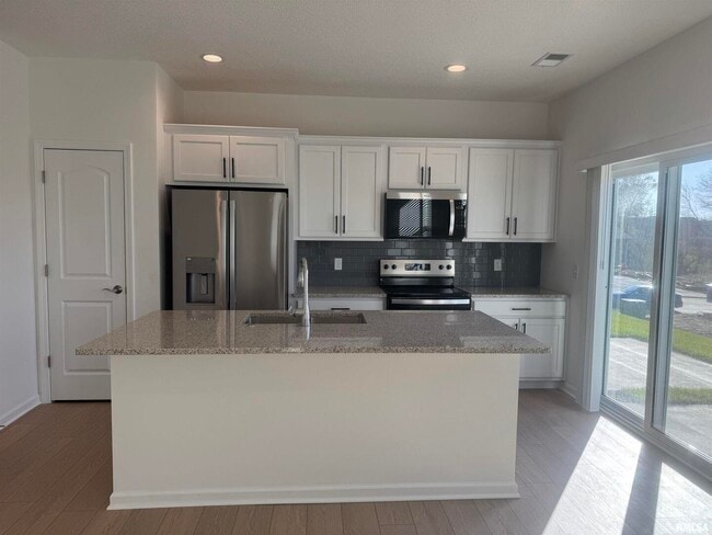 Building Photo - 5894 Butterfield Ct