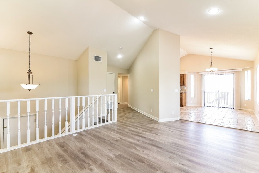 Building Photo - 1522 W Del Rio St