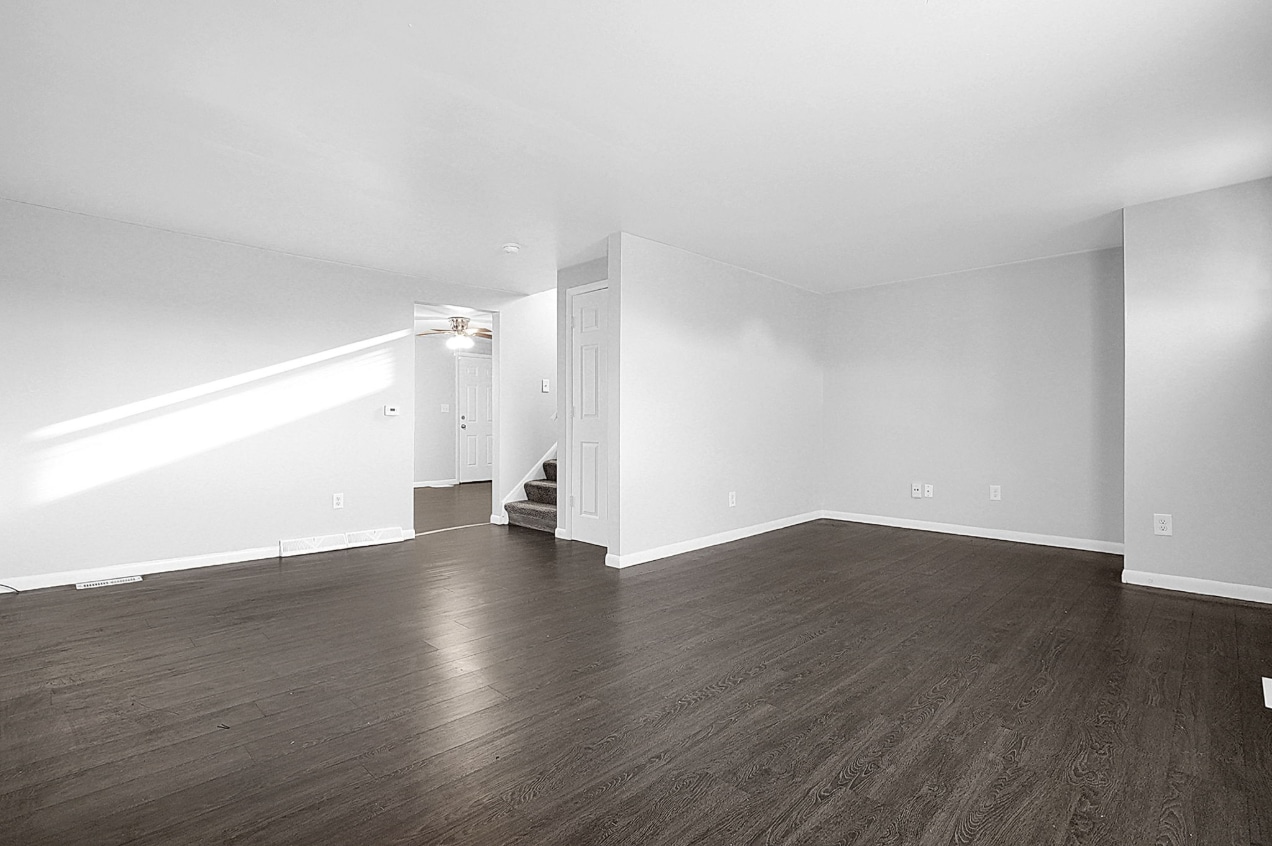 Building Photo - 1636 E 25th Ave