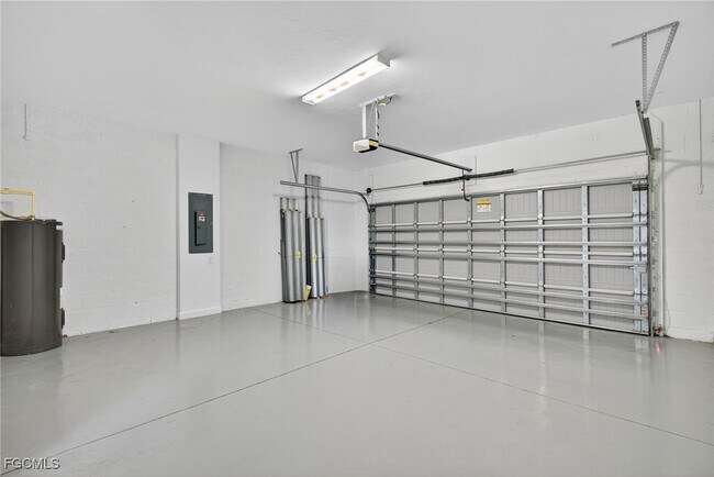 Building Photo - 11484 Canopy Loop