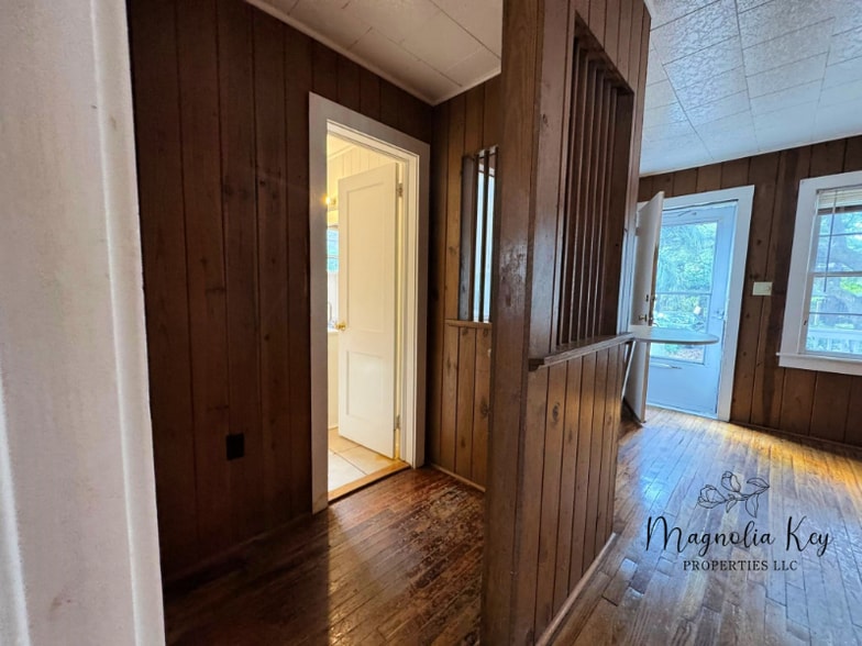 Building Photo - 7203 Porcher Dr