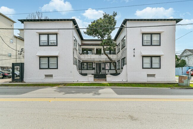 Primary Photo - 415 Fairview St