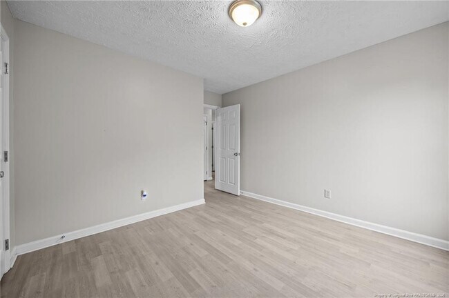 Building Photo - 1421 Matilda Ct
